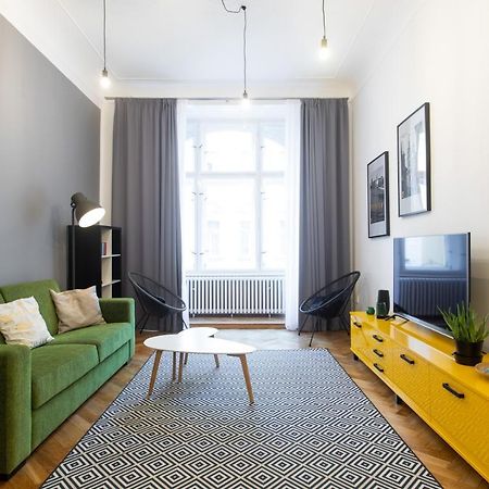 Spacious Apartments Near The River Πράγα Εξωτερικό φωτογραφία